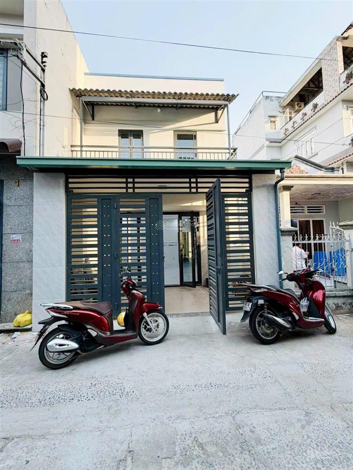 Bán nhà 1 trệt 1 lầu sát bên chợ tân phong sổ riêng, đã hoàn công. dt 77,6m2, 4,2 tỷ,  0906 694 ***