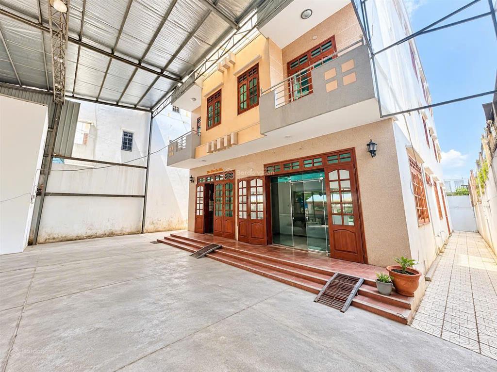 Cho thuê nhà ngay chợ lý văn sâm, phường tam hiệp. dt 250m2, 22tr/tháng,  0906 694 ***