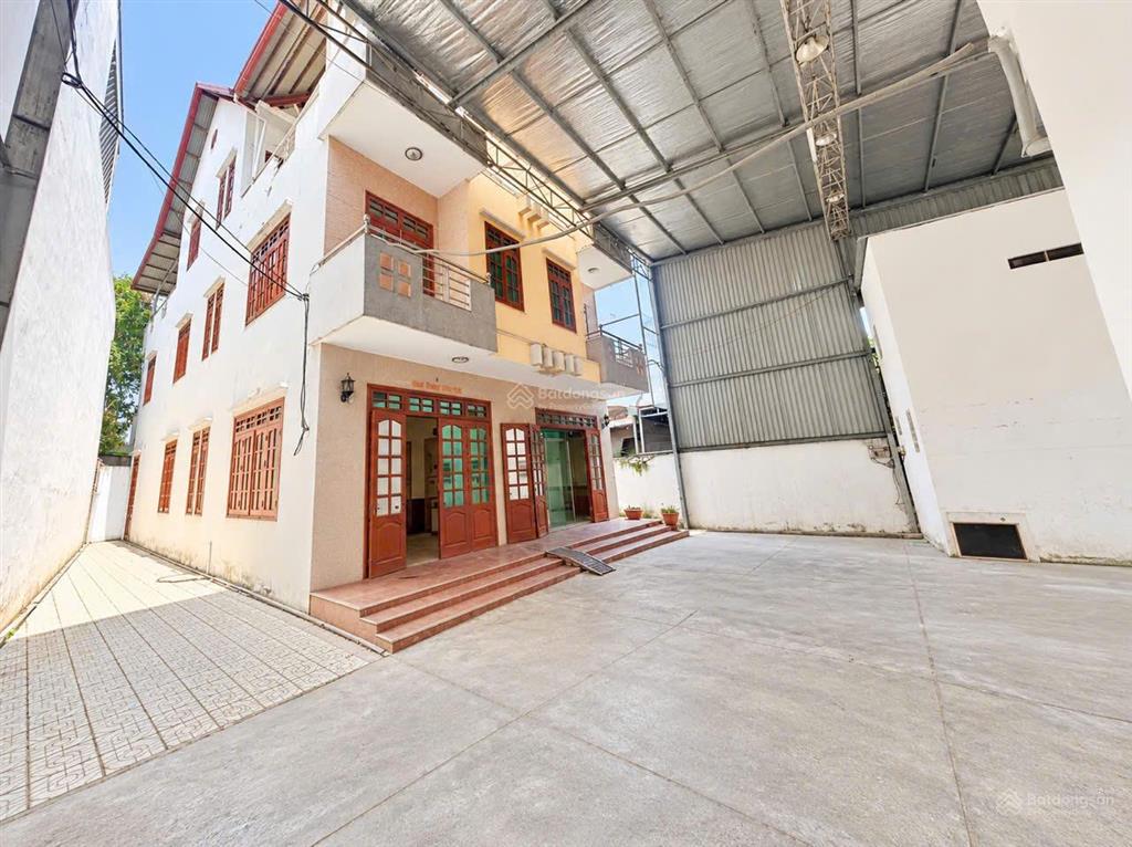 Cho thuê nhà ngay chợ lý văn sâm, phường tam hiệp. dt 250m2, 22tr/tháng,  0906 694 ***