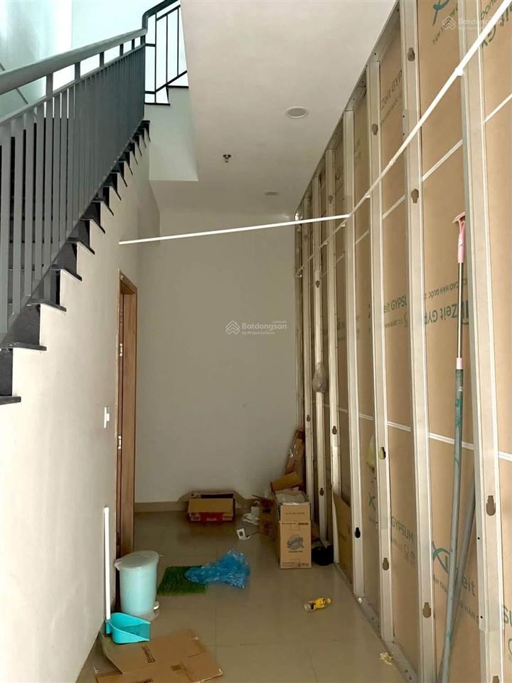 Chính chủ cho thuê shophouse ngay khu trung tâm thương mại.