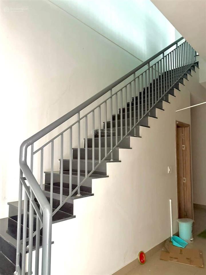 Chính chủ cho thuê shophouse ngay khu trung tâm thương mại.