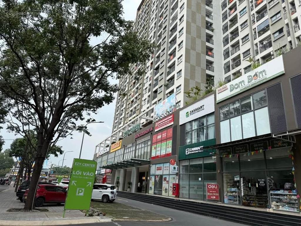 Chính chủ cho thuê shophouse ngay khu trung tâm thương mại.