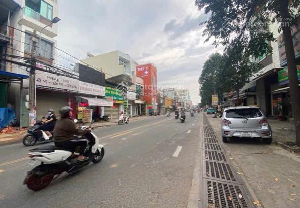 Bán nhà mặt tiền phạm văn thuận, p. tam hiệp. tp. đồng nai, dt 152m2, 25 tỷ,  0906 694 ***