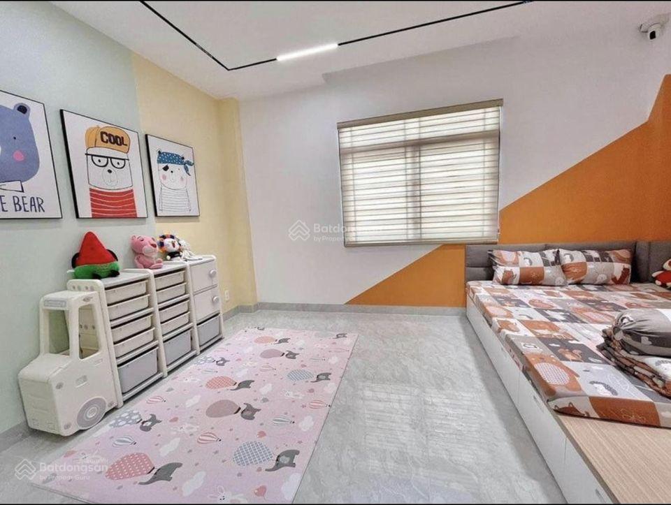 Kẹt tiền bán gấp căn nhà ngay vòng xoay an lạc, đang cho thuê 14 tr/tháng, 5mx19,2m, giá2 tỷ 7