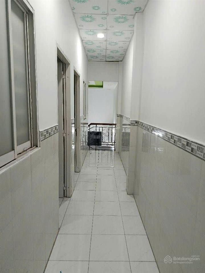 Nhà trung mỹ tây 4.5x18m hẻm ô tô 6m gần trục lớn gần đh gtvt, chỉ 5.5 tỷ
