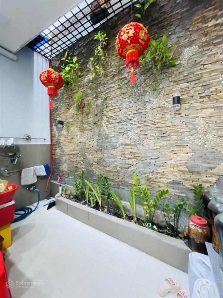 "hot" nhà đẹp diện tích 56m2, hẻm xe hơi vô nhà, gần siêu thị