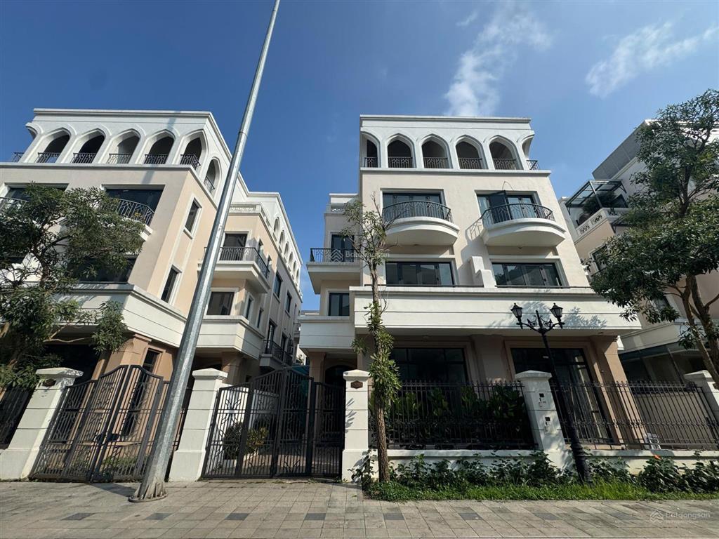 Cần bán nhanh căn biệt thự tứ lập cọ xanh 120m2 đã hoàn thiện giá rẻ hơn căn thô