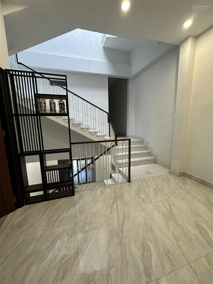 Bán đất tặng nhà 3 tầng mt ngay nguyễn hữu dật  93m2  dòng tiền 130 triệu/năm  9.x tỷ giá đầu tư