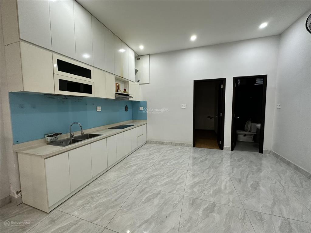 Bán đất tặng nhà 3 tầng mt ngay nguyễn hữu dật  93m2  dòng tiền 130 triệu/năm  9.x tỷ giá đầu tư