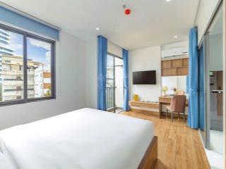 Bán toà 6 tầng khuê mỹ đông 7  102m2  17 phòng  doanh thu 200 triệu/tháng  700m ra biển