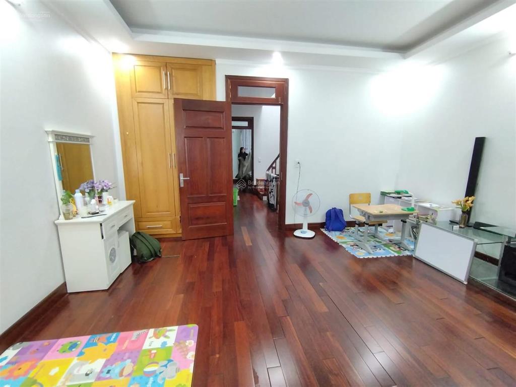 Bán nhà liền kề văn khê trục kinh doanh đường thông 82.5m