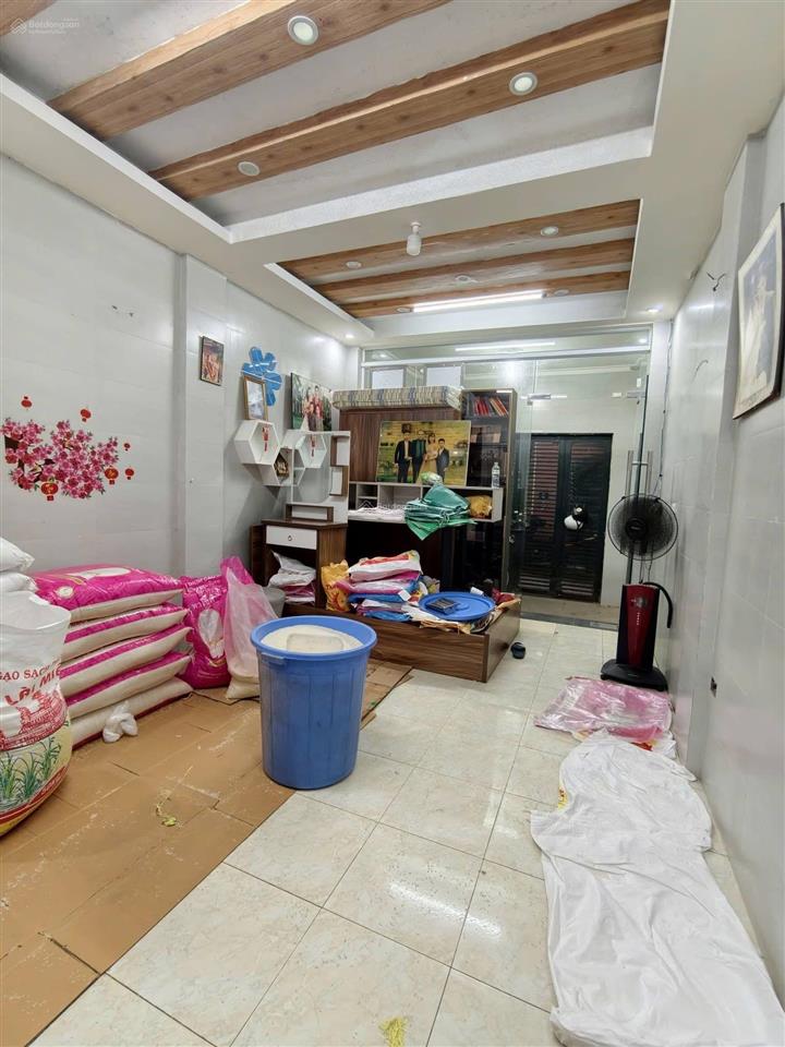 Bán nhà phân lô ô tô đỗ cửa nguy như kon tum 48m 5 tầng 12.3 tỷ.