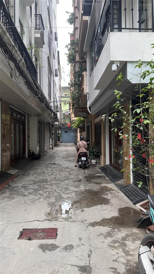 Bán nhà phân lô ô tô đỗ cửa nguy như kon tum 48m 5 tầng 12.3 tỷ.