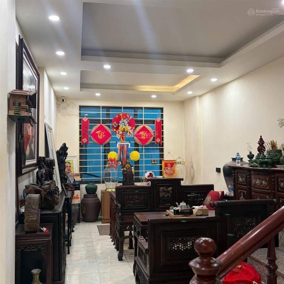 Bán nhà phân lô ô tô đỗ cửa nguy như kon tum 48m 5 tầng 12.3 tỷ.