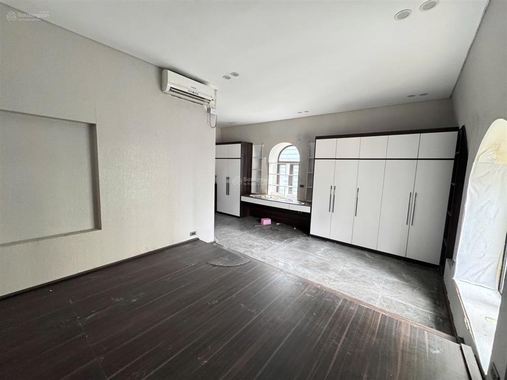 Bán liền kề nguyễn văn lộc 68m2 m phố ẩm thực sầm uất  đang có sẵn hợp đồng thuê giá 19.5 tỷ