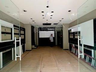 Bán nhà mặt phố tại nguyễn thái học, 60 tỷ, 124 m2, giá cực chất