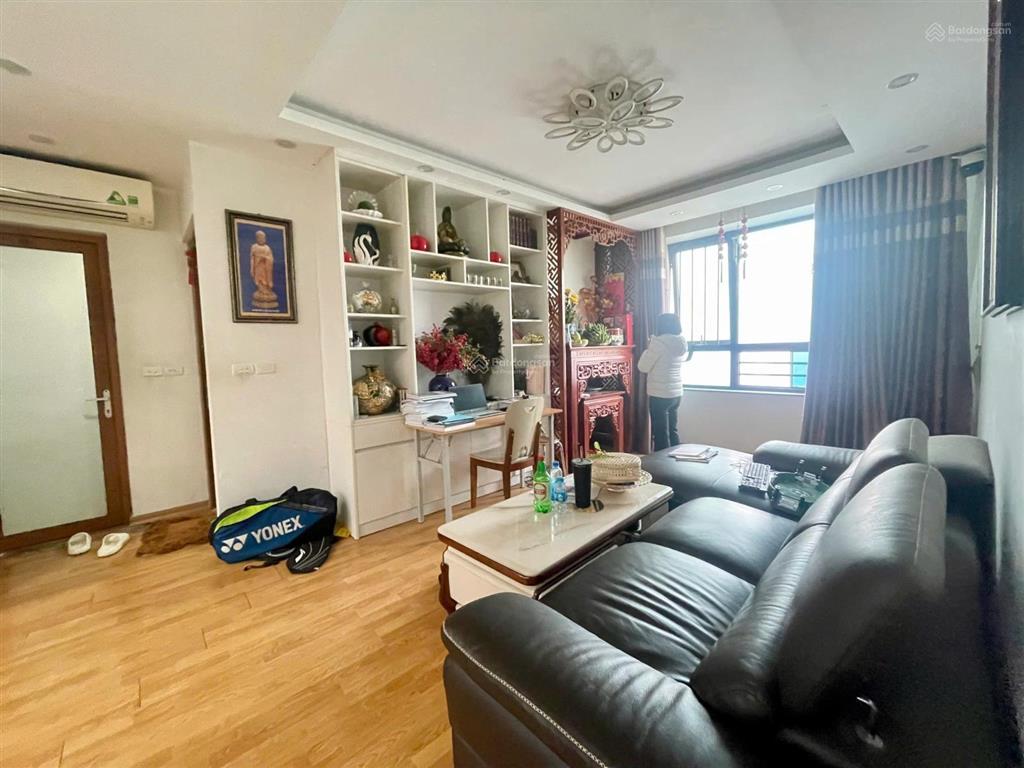 Cần bán gấp căn 3pn view hồ điều hoà, tầng trung tại toà n03t1 ngoại giao đoàn, sổ đỏ chính chủ.