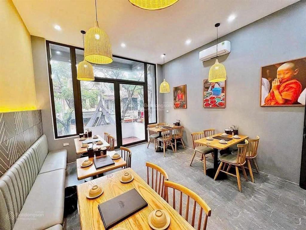 Cho thuê nhà mặt phố khâm thiên vị trí kinh doanh đắc địa diện tích 210m x 2,5 tầng giá 65tr