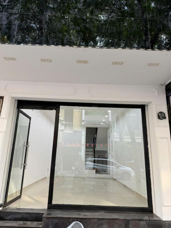 Cho thuê nhà mặt phố hàng bồ hoàn kiếm * diện tích 80m x 5 tầng + 1 hầm
* mặt tiền 3,5m