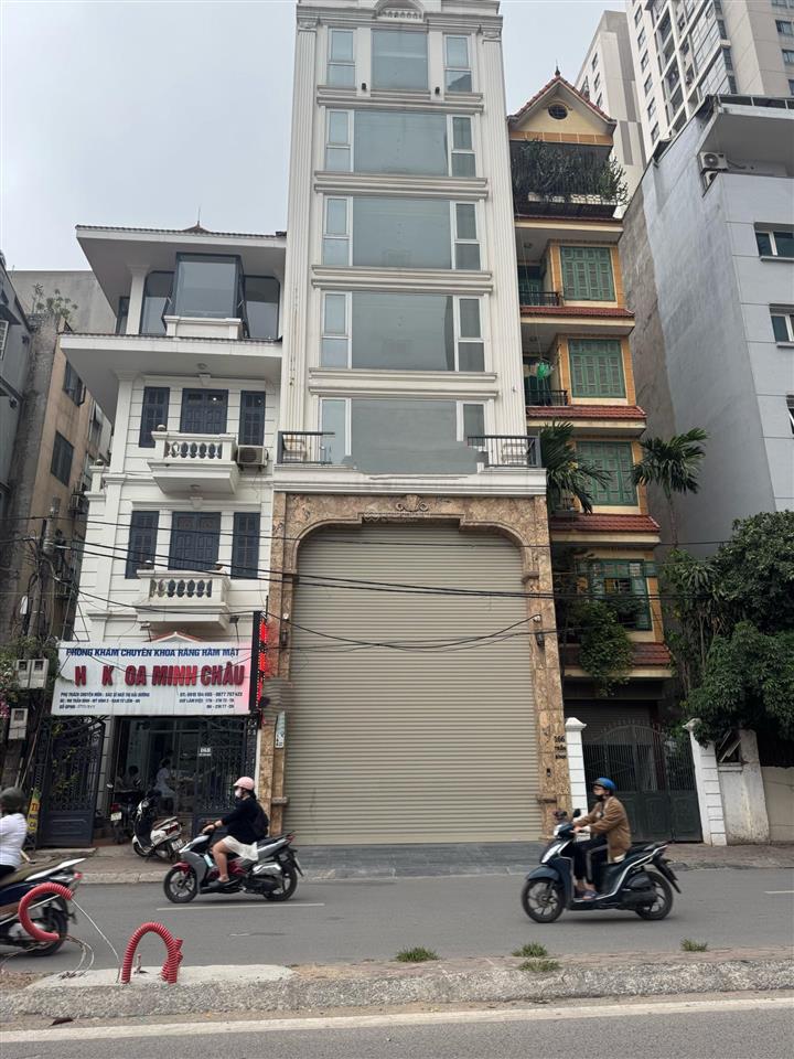 Cho thuê nhà mặt phố hàng bồ hoàn kiếm * diện tích 80m x 5 tầng + 1 hầm
* mặt tiền 3,5m