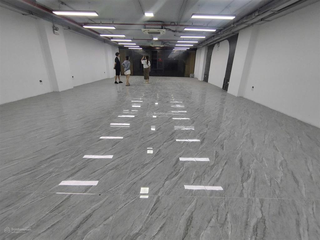 Mặt tiền siêu rộng cho thuê nhà phố trung phụng * diện tích 200m x 5 tầng + 1 tum + 1 hầm