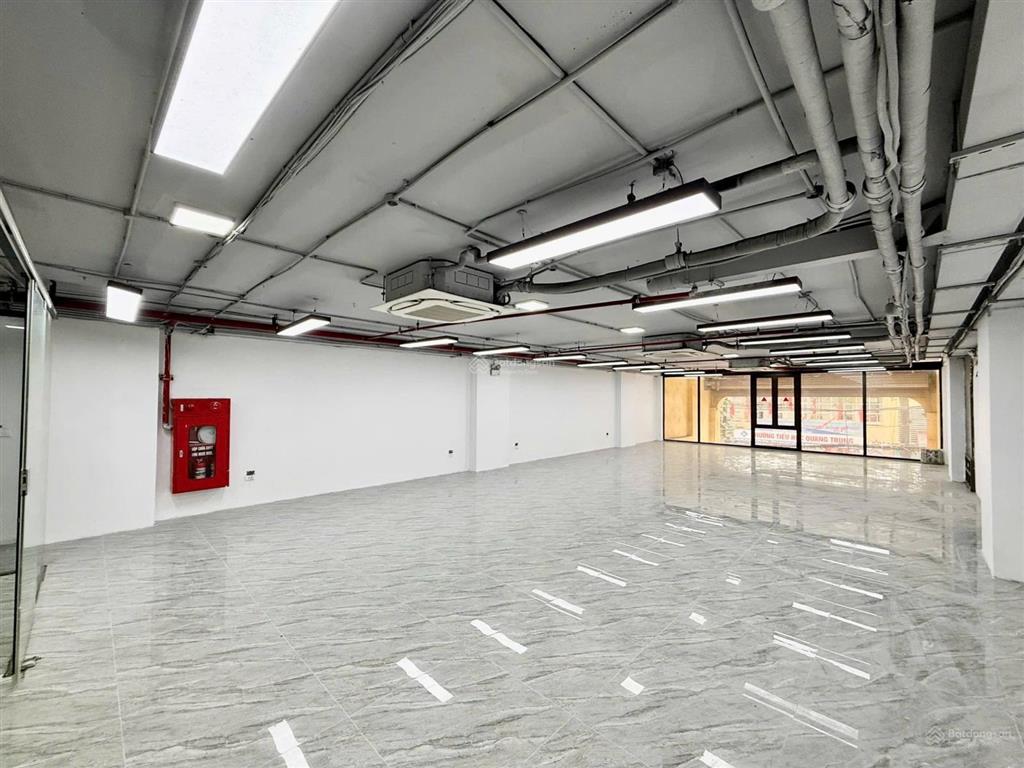 Mặt tiền siêu rộng cho thuê nhà phố trung phụng * diện tích 200m x 5 tầng + 1 tum + 1 hầm