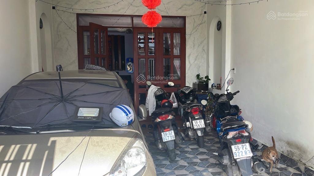 Bán nhà 70 m2 mặt tiền đường 102