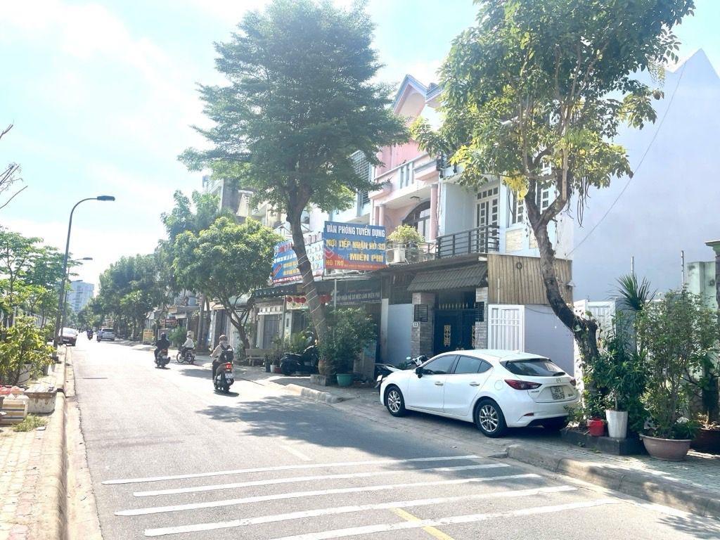 Bán đất 105m mặt tiền d1 man thiệntrung tâm tăng nhơn phú a