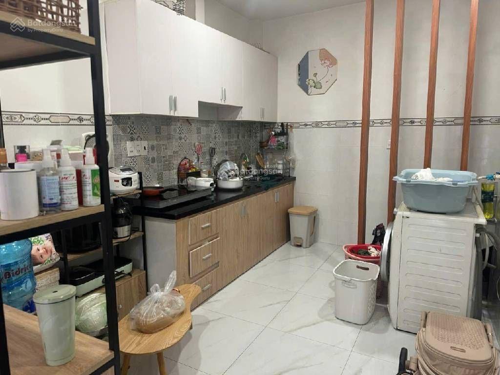 Bán nhà ngay chợ hiệp phú chỉ 3,75 tỷ nhà 2 tầng, gồm 2 phòng ngủ