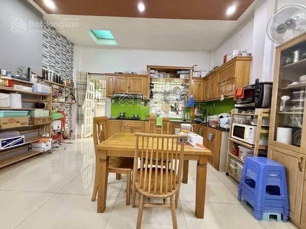Bán nhà mặt tiền kinh doanh man thiện