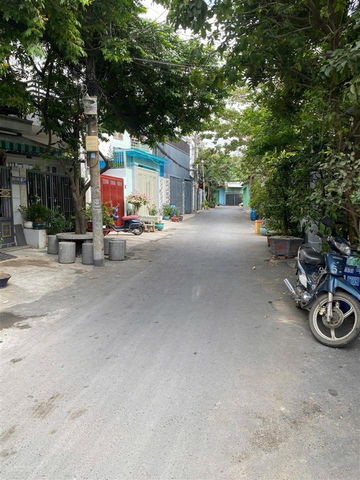 Bán đất 140m đường đình phong phú tăng nhơn phú btp. thủ đức vị trí đẹp, nở hậu, có nhà cấp 4 tạm