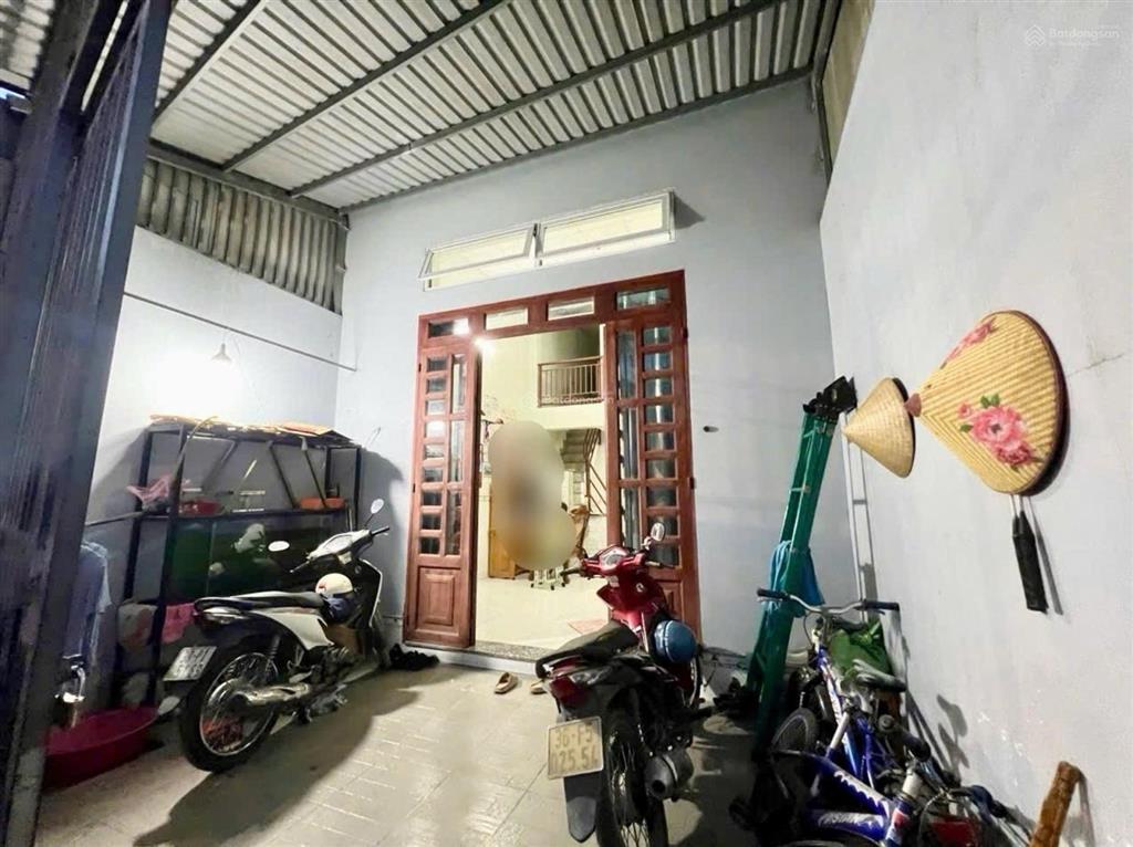 Bán nhà nhỉnh 3 tỷ ngay vinhomes quận 9 trung tâm khu dân cư