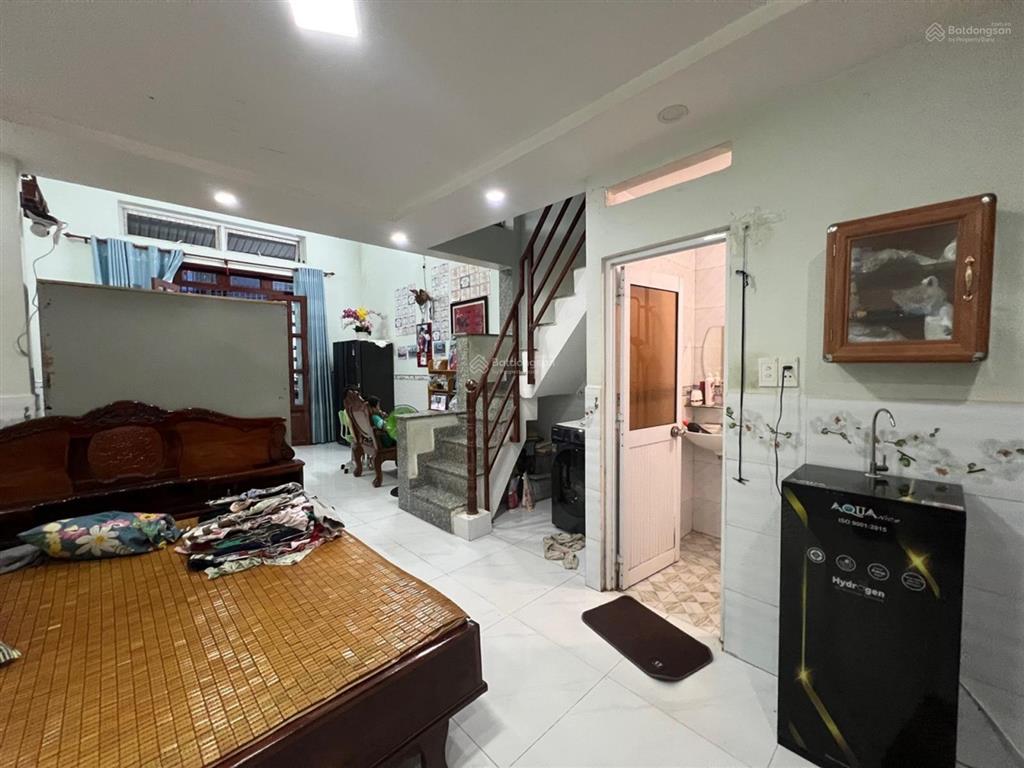 Bán nhà nhỉnh 3 tỷ ngay vinhomes quận 9 trung tâm khu dân cư