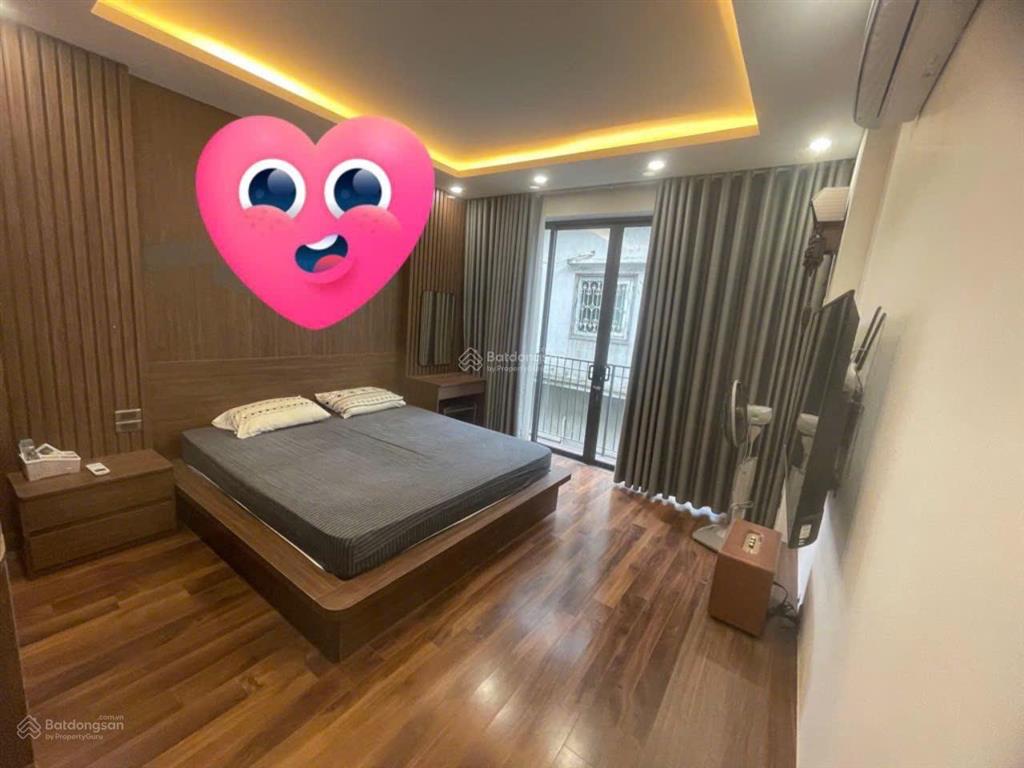 Nhà đẹp cạnh trường học, ô tô, lô góc thang máy. phố hồng tiến nguyễn văn cừ long biên. giá 14.9 tỷ