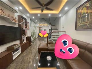 Nhà 6 tầng 64m2 phố hồng tiếnnguyễn văn cừlong biên. cạnh trường học, ô tô đỗ, giá bán 17.7 tỷ