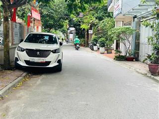 Nhà 7 tầng lô góc, ô tô vào, gần trường học, gần cầu chương dươnglong biên. dt 60m2 x giá 16.5 tỷ