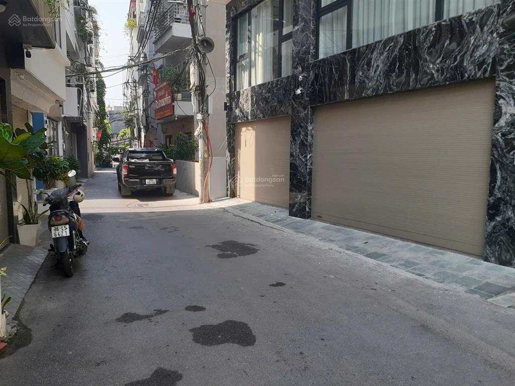 6 tầng 61m2 thang máy, lô góc, ô tô, gần trường học. phố hồng tiếnnguyễn văn cừlong biên. 15,3 tỷ