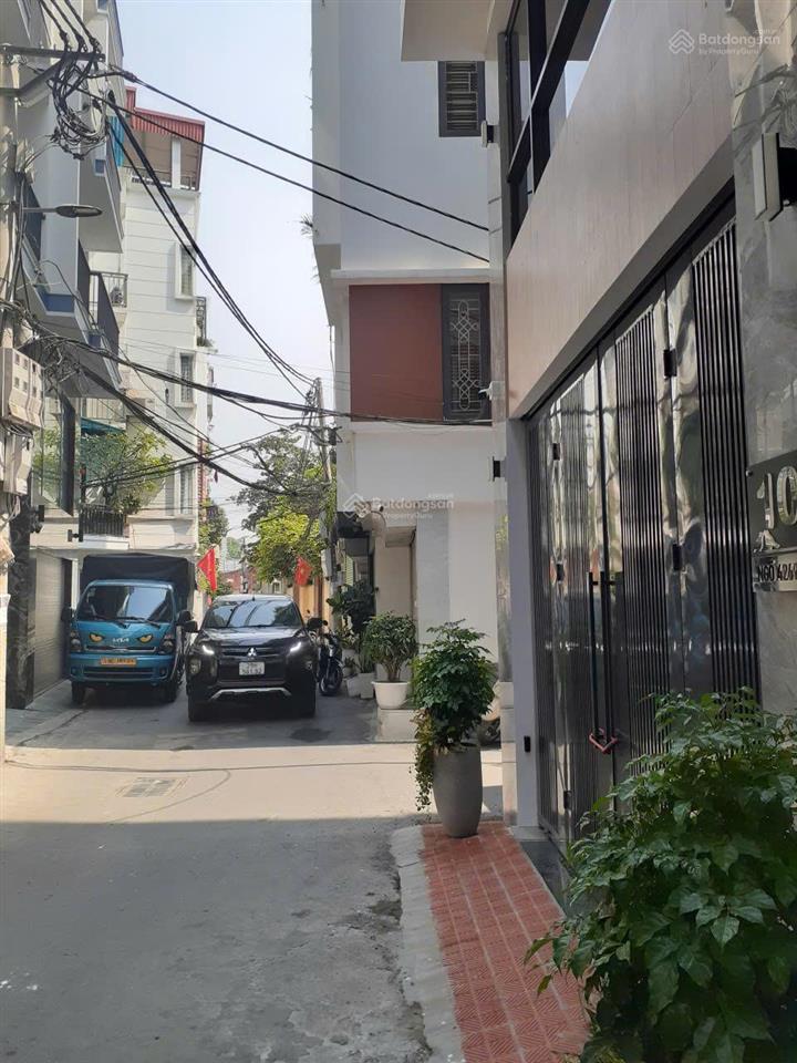 6 tầng 61m2 thang máy, lô góc, ô tô, gần trường học. phố hồng tiếnnguyễn văn cừlong biên. 15,3 tỷ