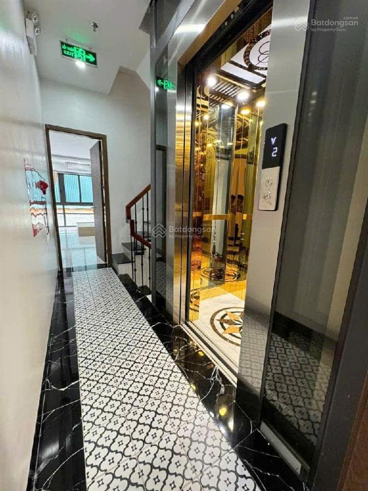6 tầng 61m2 thang máy, lô góc, ô tô, gần trường học. phố hồng tiếnnguyễn văn cừlong biên. 15,3 tỷ