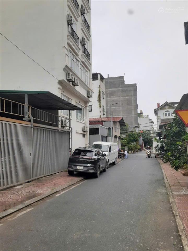 Nhà 6 tầng ô tô vào gần chợ gần công viên lô góc. gần cầu chương dương long biên. dt 52m2. 14,5 tỷ