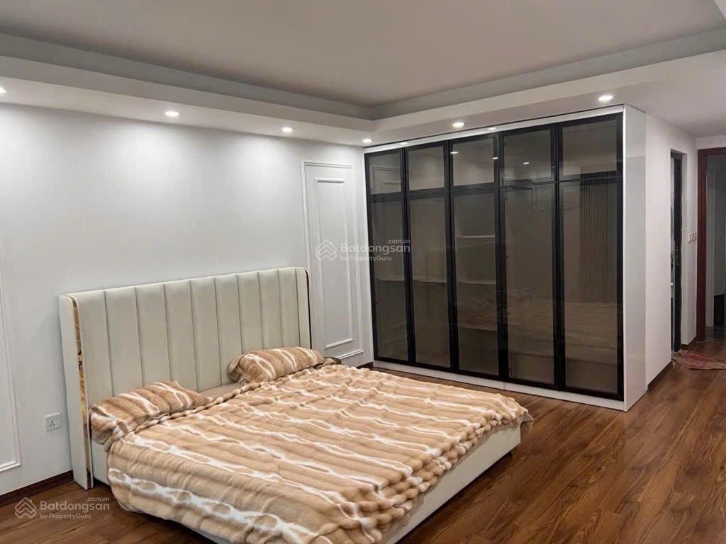 5 tầng 71m2, ô tô vào, lô góc, đường thông, gần aeon, sân golf. gần cầu vĩnh tuy long biên. 14.5 tỷ