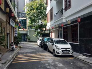 Nhà 7 tầng phố hồng tiếncầu chương dươnglong biên. dt 63m2 x mt 4.6m, ô tô. view hồ giá 17.4 tỷ