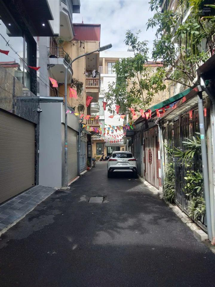Dt 62m2, ô tô, lô góc, thang máy, gần trường học. phố hồng tiếnnguyễn văn cừlong biên. 14.8 tỷ.