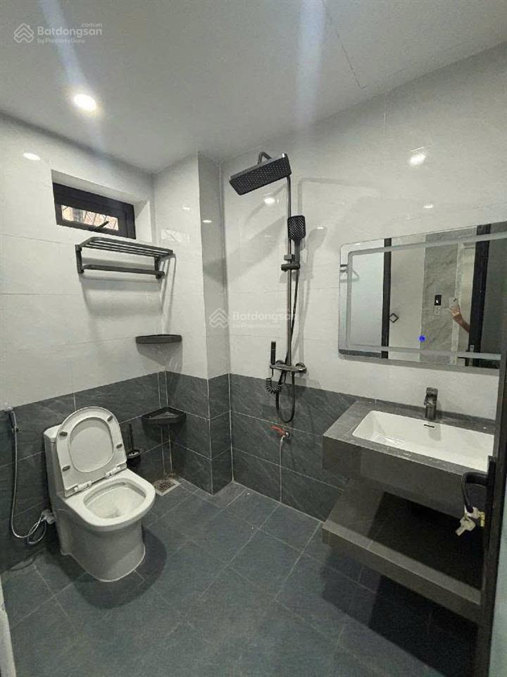 Nhà mới long biên 50m gara ô tô, thang máy, gần trường học đàm quang trungcầu vĩnh tuy. 13,8 tỷ