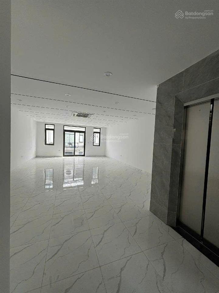 Nhà mới long biên 50m gara ô tô, thang máy, gần trường học đàm quang trungcầu vĩnh tuy. 13,8 tỷ