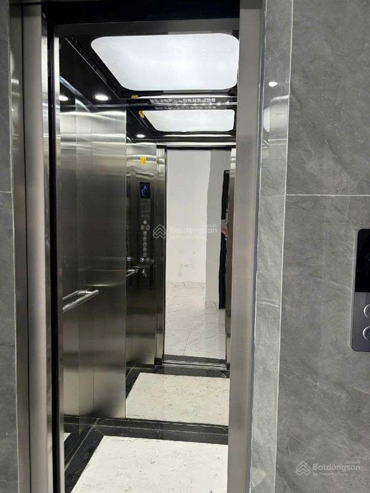 Nhà mới long biên 50m gara ô tô, thang máy, gần trường học đàm quang trungcầu vĩnh tuy. 13,8 tỷ