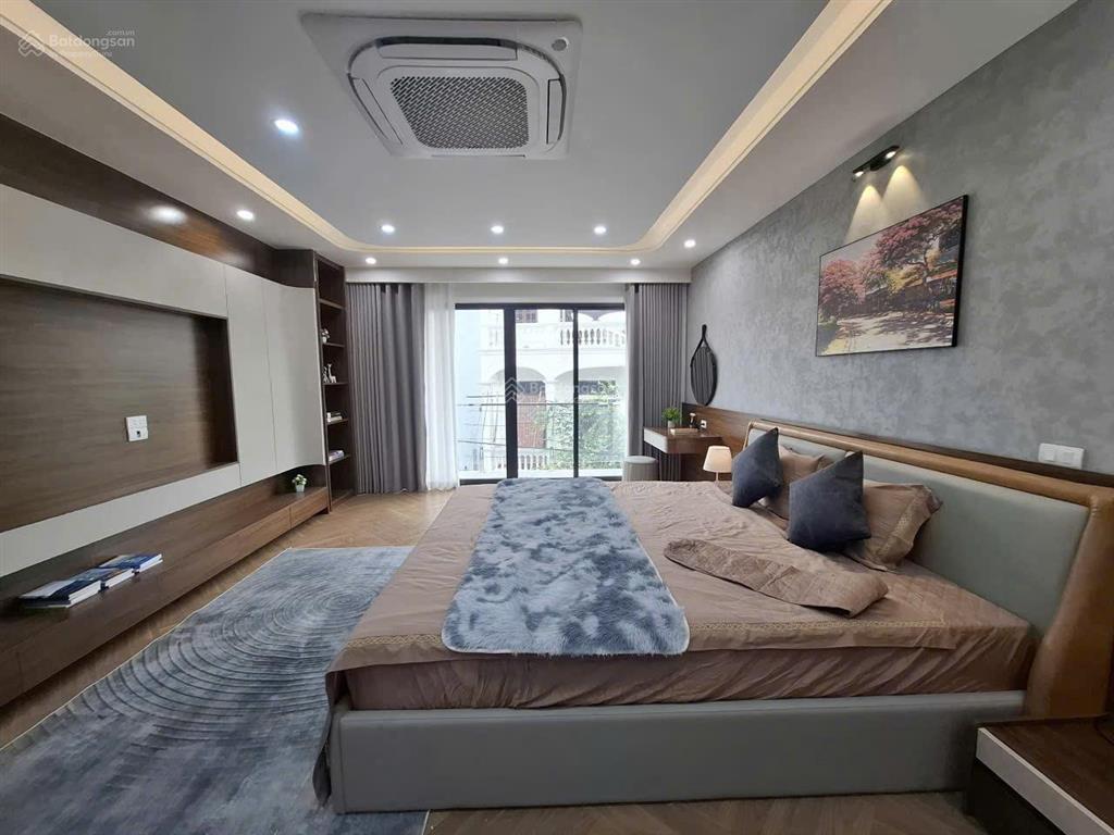 Nhà 4 tầng, 75m2, gần chợ gần trường học. ô tô vào. ngô gia tựnguyễn văn cừlong biên. giá 15 tỷ