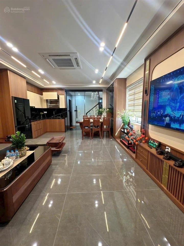 Nhà 7 tầng đàm quang trunglong biên 61m2, ô tô, công viên, gần aeon mall sân gold. giá 14.9 tỷ
