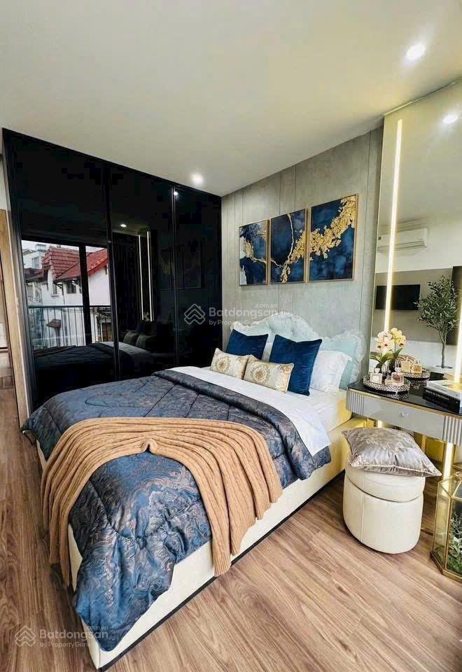 Nhà đẹp long biên. 64m x 6 tầng thang máy lô góc. gần aeon, sân golf, cầu vĩnh tuy. ô tô. 15,5 tỷ