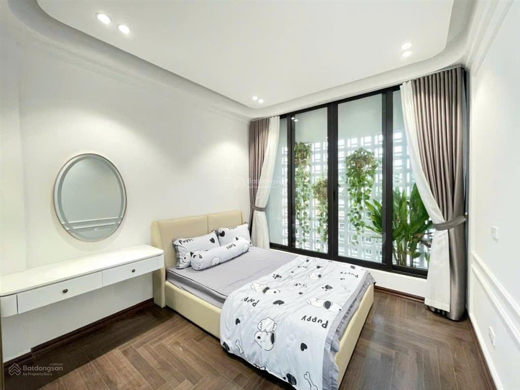 Nhà đẹp long biên. 64m x 6 tầng thang máy lô góc. gần aeon, sân golf, cầu vĩnh tuy. ô tô. 15,5 tỷ
